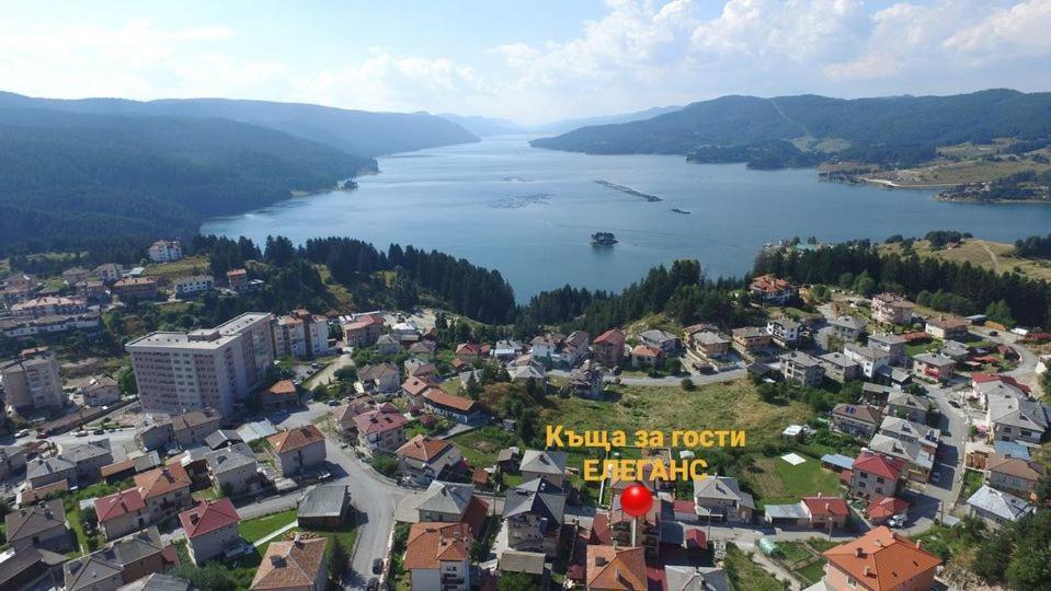 Елеганс Къща За Гости Dospat Bagian luar foto